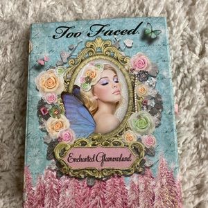 Too Faced vintage Enchanted Glamourland pop up eye Shadow Palette